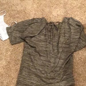 Brown short sleeve top with fun tie in the front